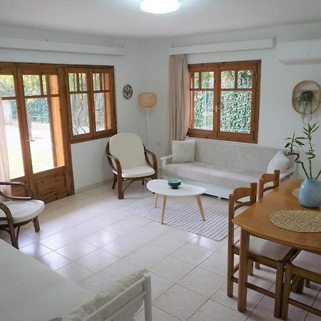 Small Theater Apartment Epidaurus Exteriör bild