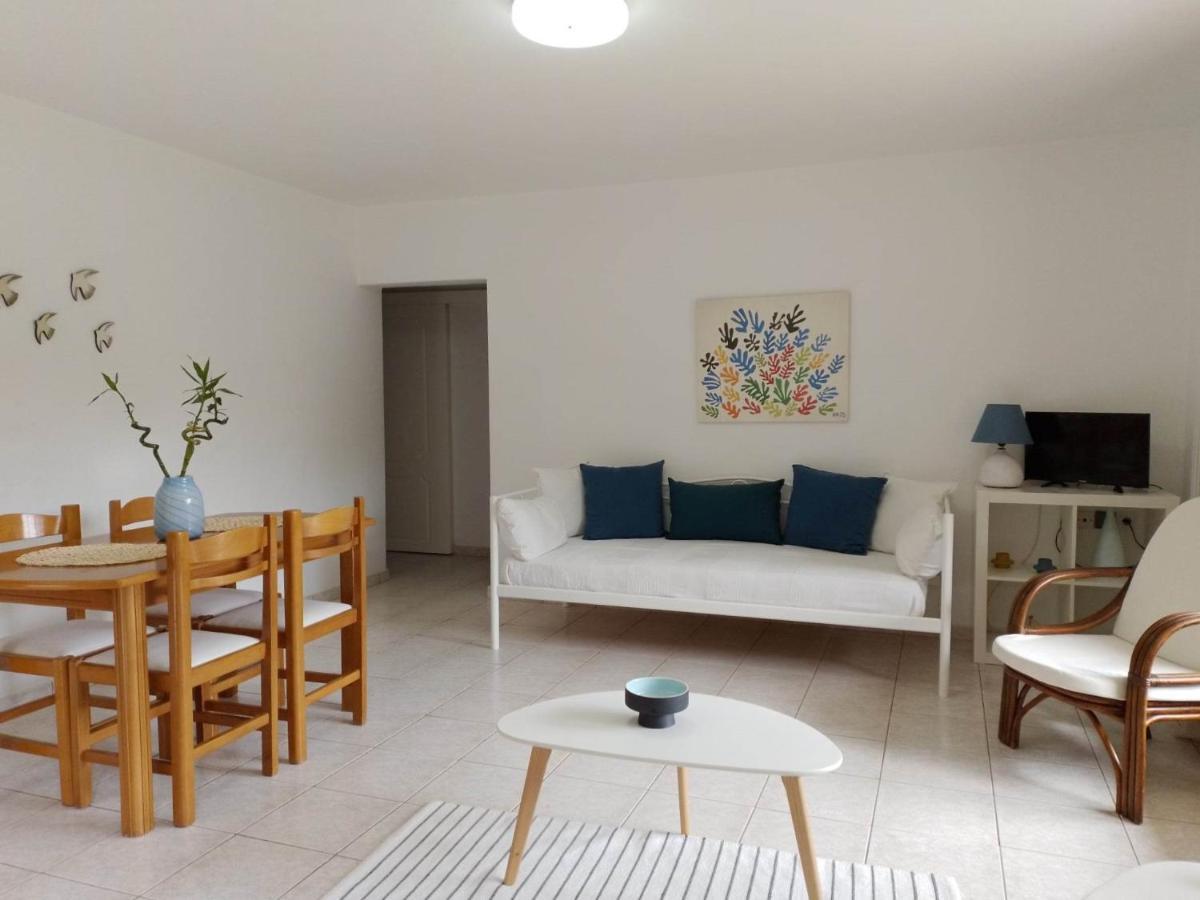 Small Theater Apartment Epidaurus Exteriör bild
